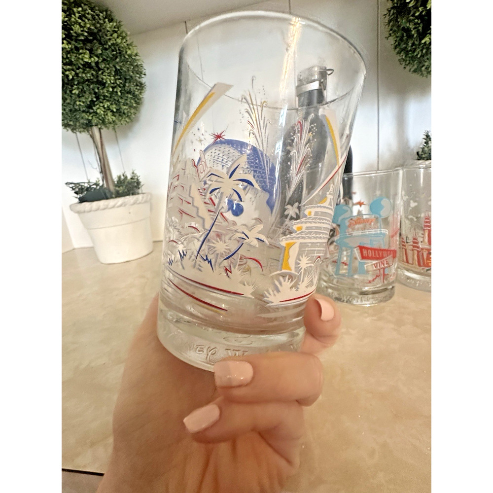 COLLECTIBLE McDONALDS 25th ANNIVERSARY WALT DISNEY WORLD GLASSES - SET OF 4 - Picture 8 of 11